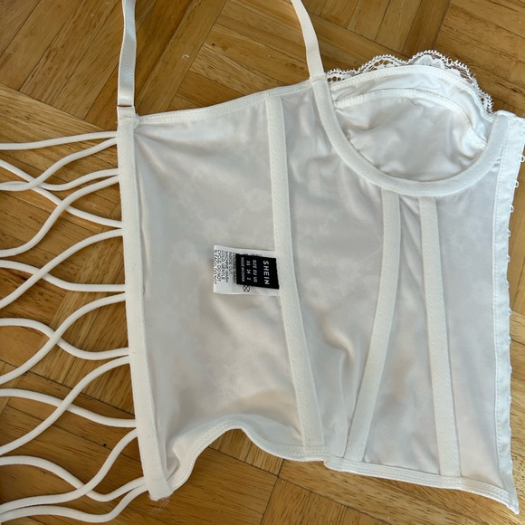 New corset top - Picture 3 of 4